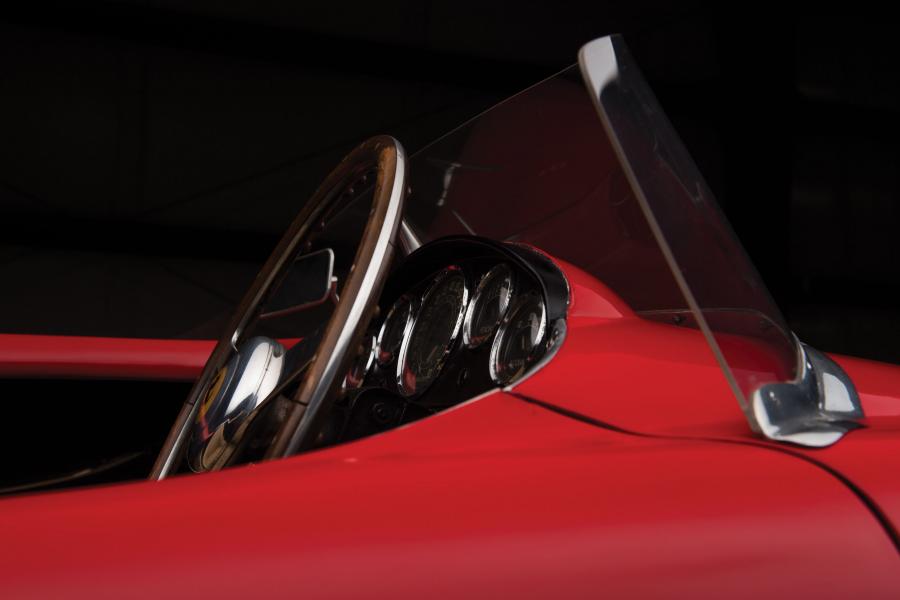 Детали экстерьера Ferrari 500/735 Mondial Spyder (0448MD) 1954 года  (фото 18 из 21)